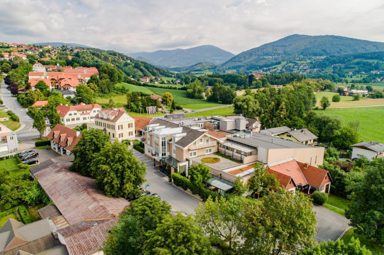 Hotel-Restaurant Allmer Weiz Exterior photo